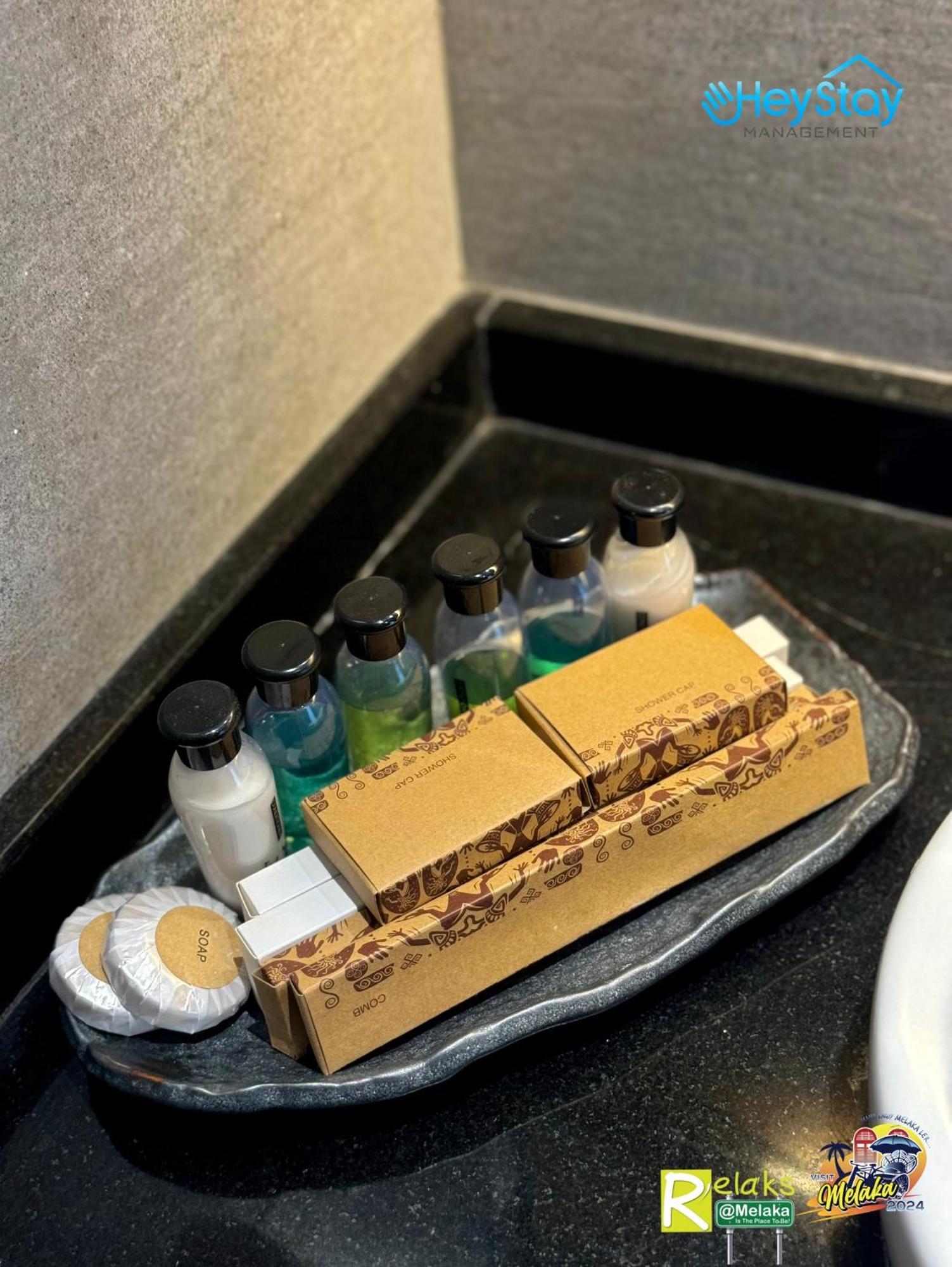 Modern Cave Guest House Walking Distance 5Mins To Jonker Malacca Eksteriør bilde