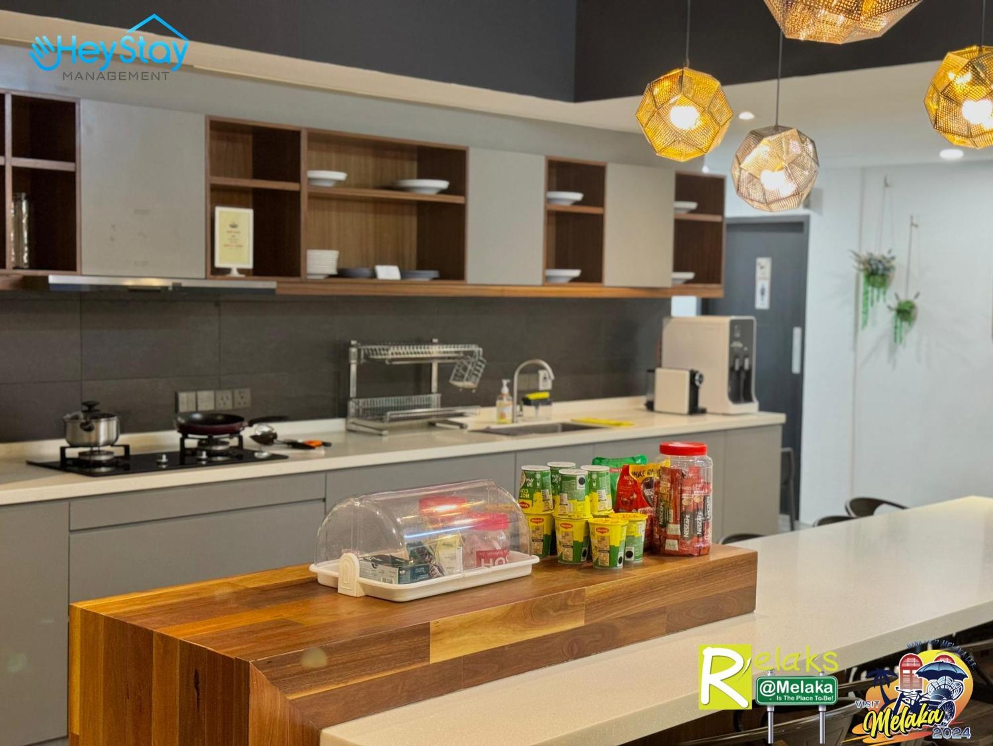 Modern Cave Guest House Walking Distance 5Mins To Jonker Malacca Eksteriør bilde